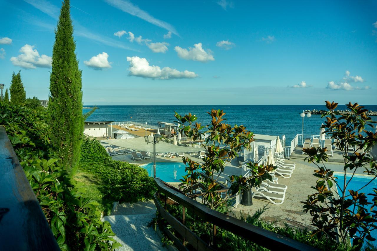 White Lagoon Resort Cavarna Exterior foto