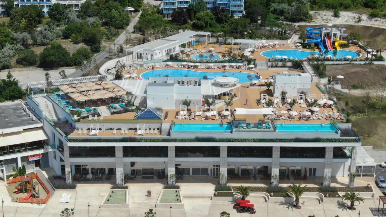 White Lagoon Resort Cavarna Exterior foto