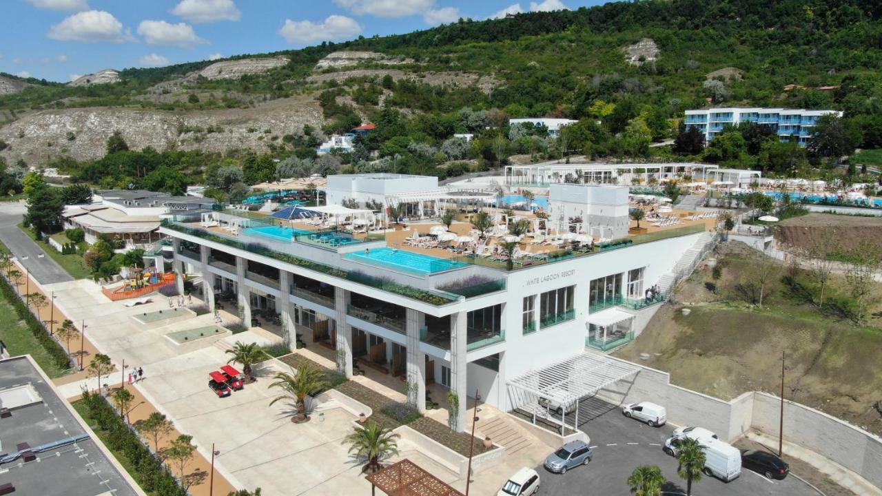 White Lagoon Resort Cavarna Exterior foto