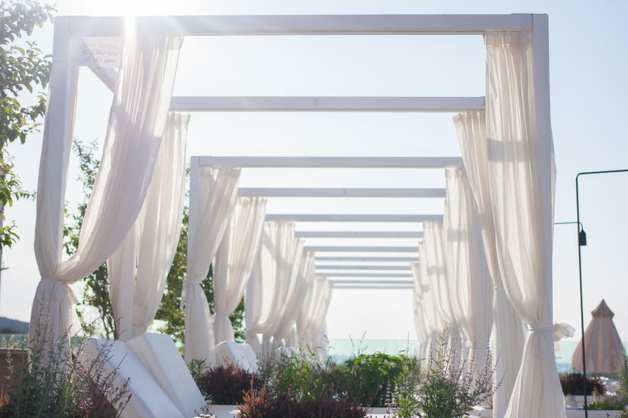 White Lagoon Resort Cavarna Exterior foto