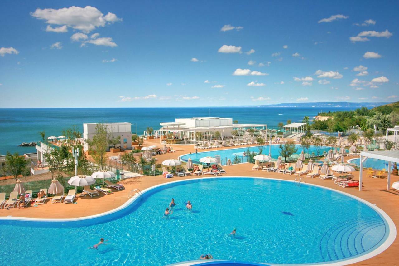 White Lagoon Resort Cavarna Exterior foto
