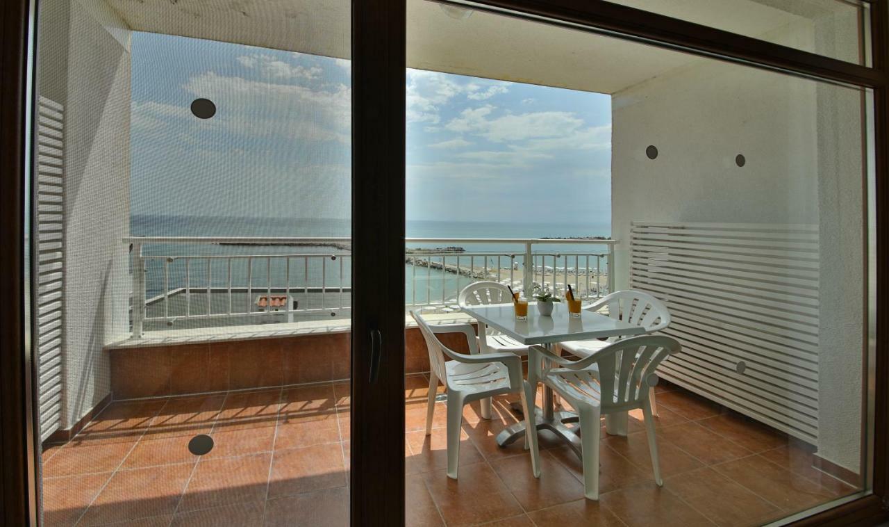 White Lagoon Resort Cavarna Exterior foto